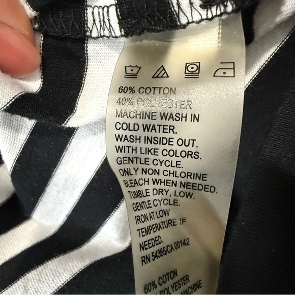 Alia Petite Black and White Striped 3/4 Sleeve Scoopneck Shirt - Picture 7 of 16